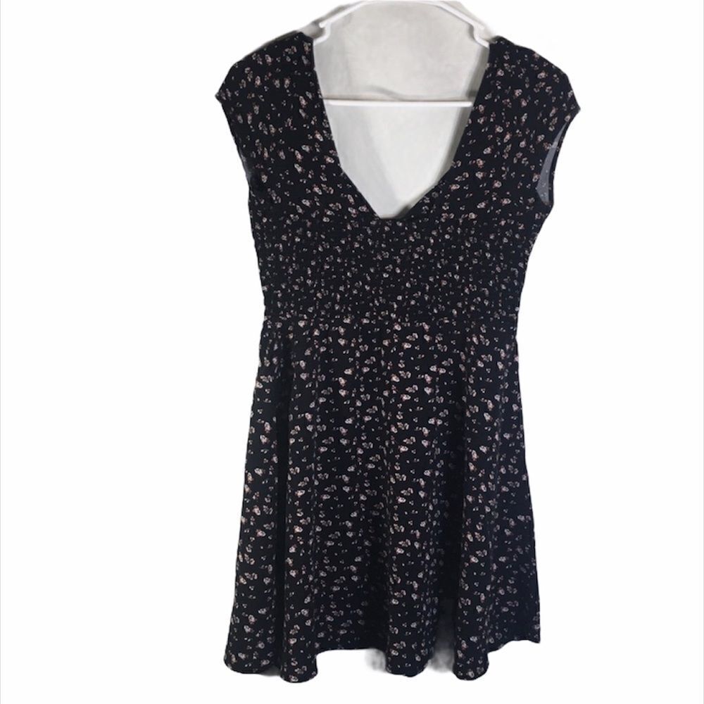 ✨ FULL TILT Button Front Smock Dress✨ - Picture 3 of 5